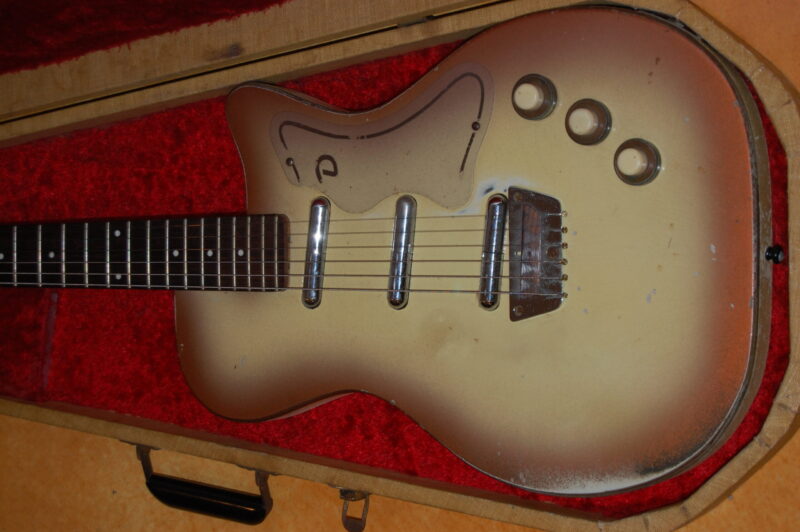 1957 Vintage Danelectro U3 Guitar w/ohsc - Image 11