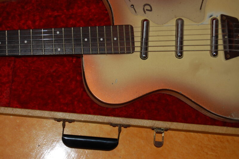 1957 Vintage Danelectro U3 Guitar w/ohsc - Image 7